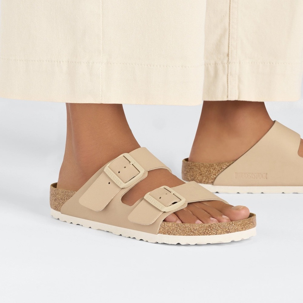 Birkenstock Arizona Birko-Flor Sandals (New Beige, 37 Medium/Narrow)
